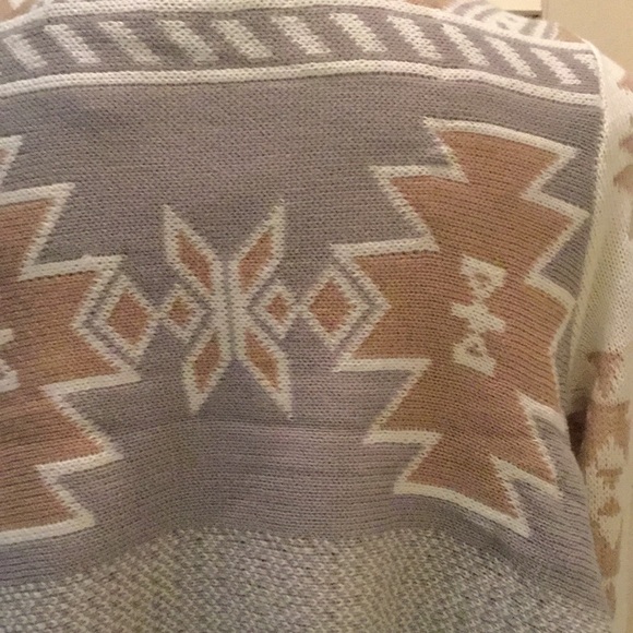 Pink Rose Aztec Print Sweater - Picture 4 of 5